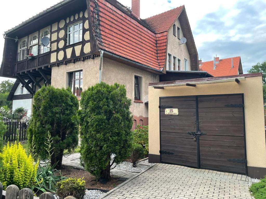 Villa Klara Cieplice Jelenia Góra Екстериор снимка